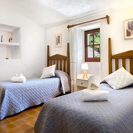 Hillside With Pool For 5 Villa *