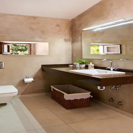Hillside With Pool For 5 Villa